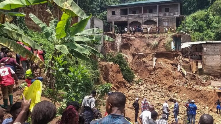 Una treintena de muertos en Camerún deja un deslizamiento de tierra