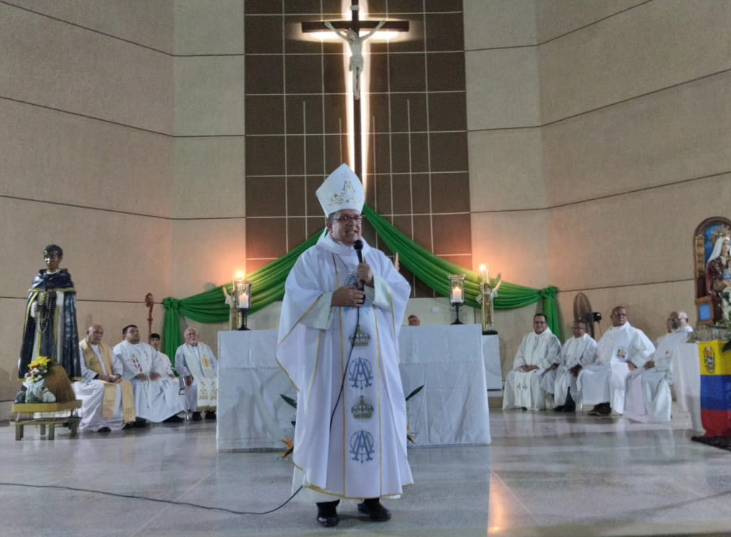 Obispo de Punto Fijo celebró seis años de ordenación episcopal  