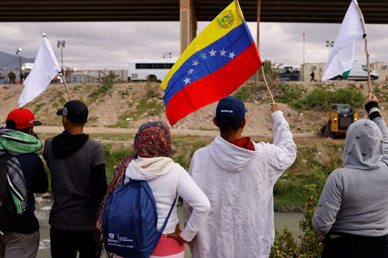 Venezolanos se convierten en la nacionalidad más arrestada por cruzar ilegalmente frontera sur de EEUU