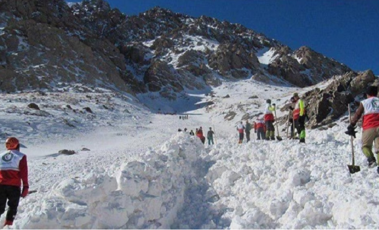 Mueren cinco alpinistas en una avalancha en una montaña en Irán