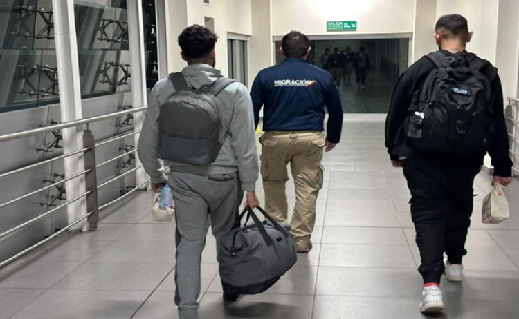 Colombia expulsa a dos británicos por broma sobre bomba en el aeropuerto