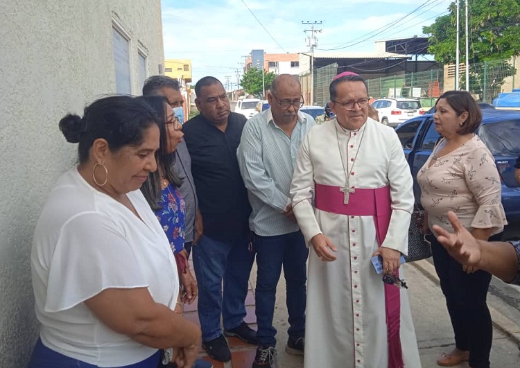 Obispo de la Diócesis de Punto Fijo pide atender con misericordia las necesidades en los centros de salud