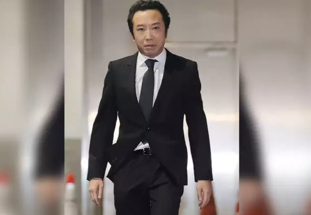 Condenado actor japonés que ayudó a sus padres a quitarse la vida