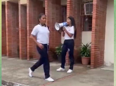Video: Estudiantes de bachillerato en Mérida, exigen profesores para poder recibir clases