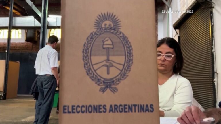 Argentina despliega 86.000 agentes para custodiar comicios
