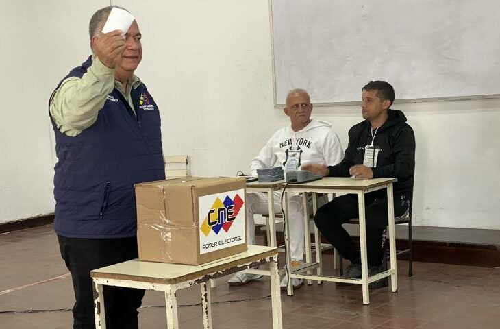 Elvis Amoroso: Simulacro electoral demuestra confiabilidad y garantía de la soberanía nacional