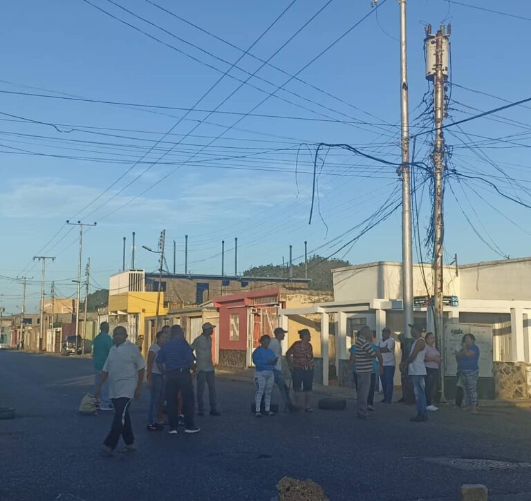 Comunidades del municipio Carirubana reclaman transformadores y no tienen respuestas de las autoridades