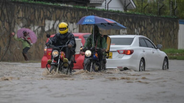 Inundaciones por lluvias torrenciales en Kenia dejan 15 muertos