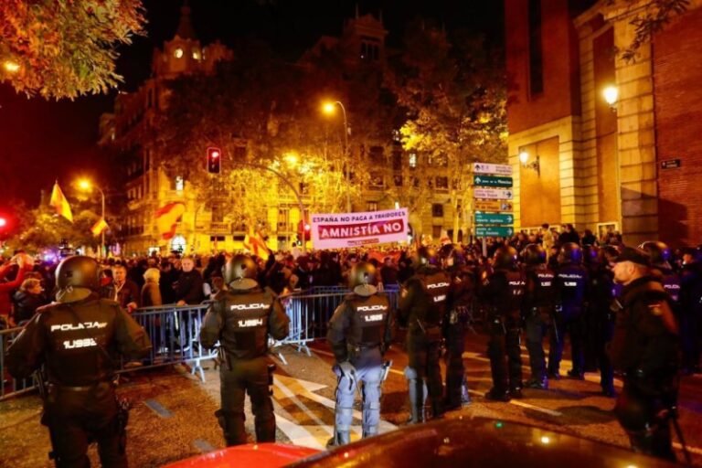 Nueva protesta contra amnistía deja 15 detenidos en Madrid