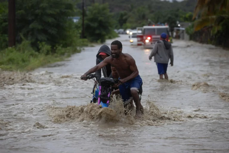 Al menos 8 muertos dejan las lluvias en República Dominicana