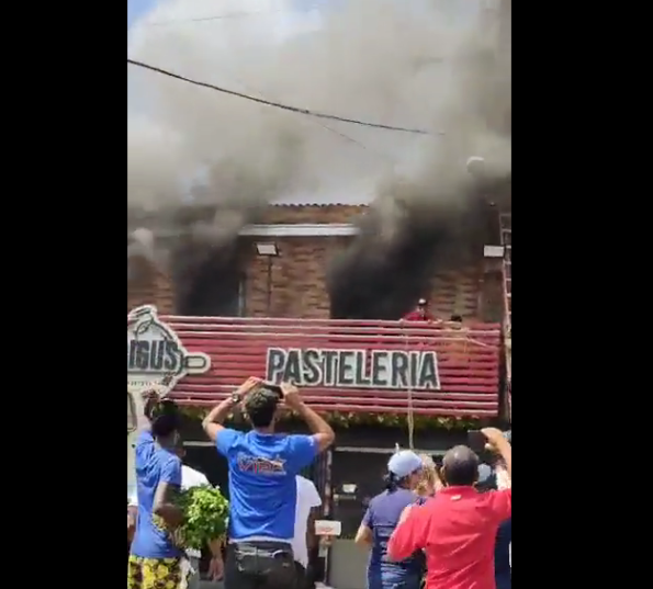 Se quemó la Panadería Trigus al sur de Valencia (VÍDEO)