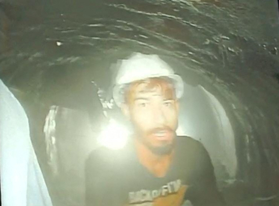 Intentan rescatar a 41 trabajadores  atrapados en tunel de India desde hace 11 días