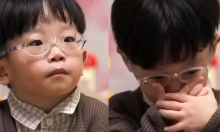 Niño coreano conmueve en TikTok al hablar de relación con sus padres: “No le agrado a mamá”
