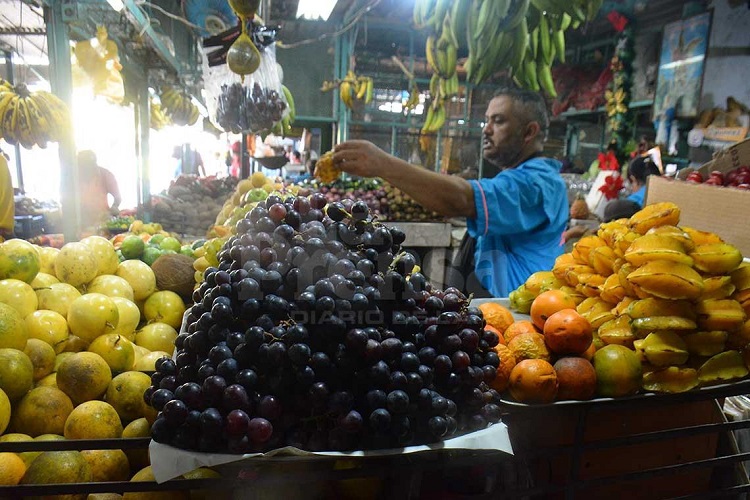Venezolanos deberán invertir entre 8 a 12 dólares en un kilo de uvas para la Nochevieja (+Otros frutos)