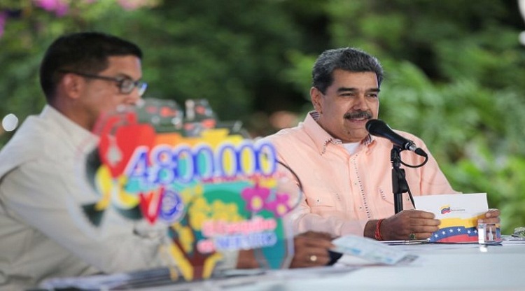 Maduro construirá 120 viviendas en la Guayana Esequiba