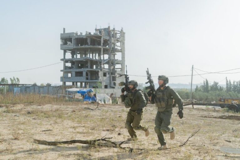 Se reanudan combates entre Israel y Hamás en Gaza tras vencer tregua