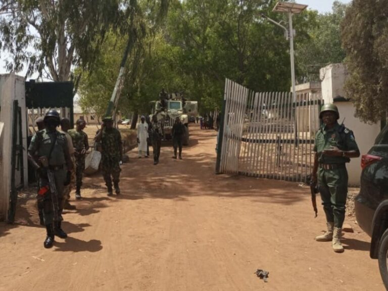 Cerca de 200 muertos dejan ataques en el centro de Nigeria