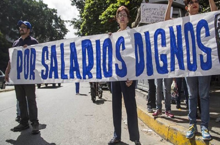 Sindicalistas rechazan propuesta de aumento salarial a 13 dólares para 2024