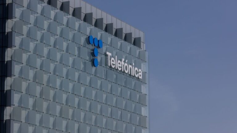 Telefónica suprimirá casi un tercio de su plantilla en España hasta 2026