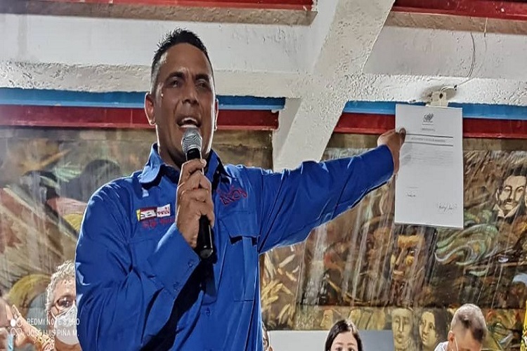 Alcalde zuliano se encuentra en estado crítico tras recibir cinco disparos en una noche gaitera en los Puertos de Altagracia