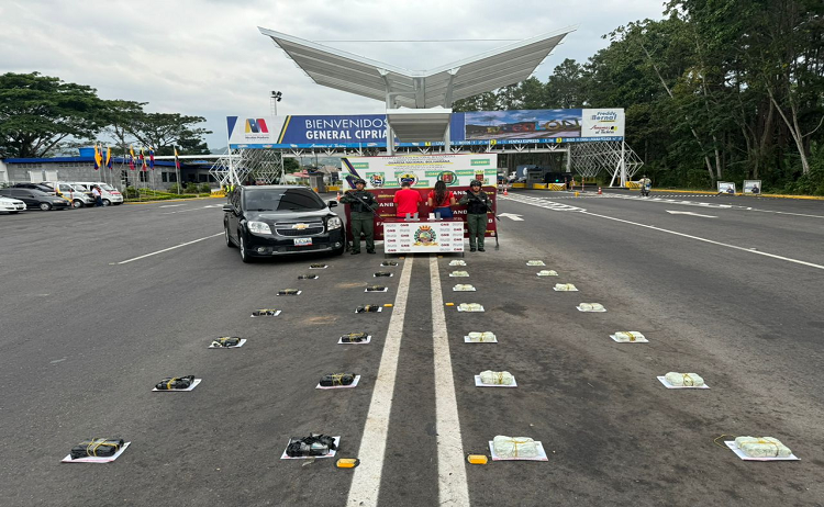 GNB frustra el tráfico de 28 panelas de cocaína desde Colombia hacia Caracas
