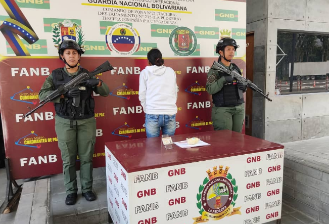GNB detuvo en Táchira a pasajera que transportaba cocaína de forma intraorgánica