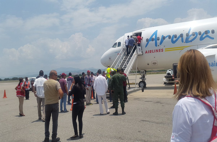 Aruba está considerando reabrir la frontera aérea con Venezuela