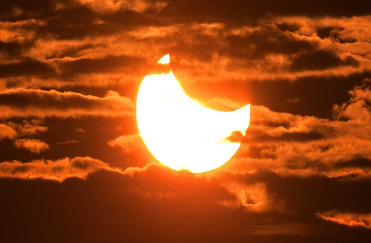 Eclipse total de sol en México y otros 7 eventos astronómicos imperdibles en América Latina en 2024