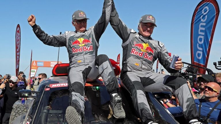 El español Carlos Sainz vuelve a ganar el Rally Dakar tras 4 años