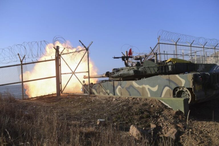 Piongyang realizó pruebas de artillería en la frontera en respuesta a las maniobras de Seúl