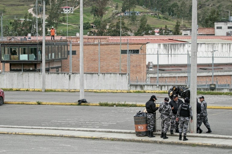 Secuestran a cuatro policías en Ecuador en pleno estado de excepción