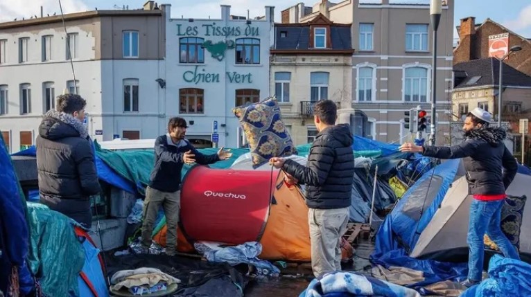 Francia registró récord de solicitudes de asilo