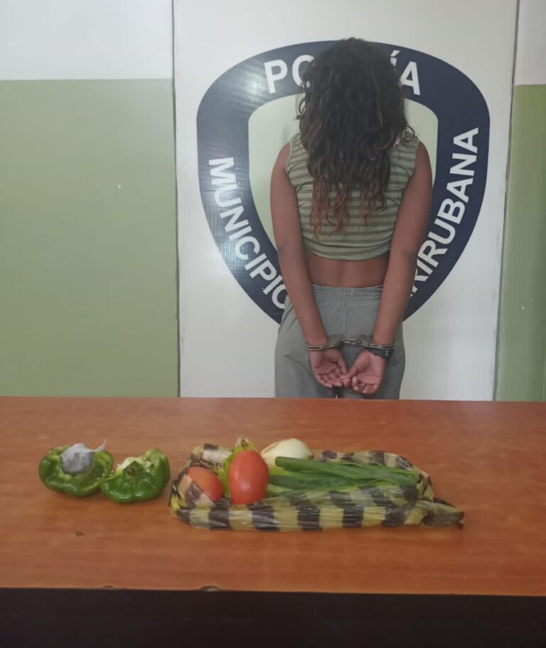 Policarirubana detiene a mujer que pretendía ingresar droga a la cárcel dentro de un pimentón