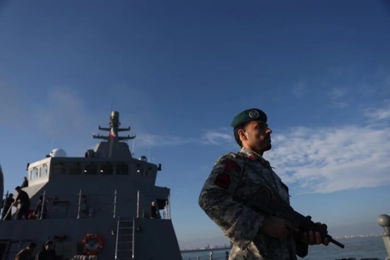 Irán envía un destructor al mar Rojo tras el enfrentamiento entre EEUU y milicias hutíes