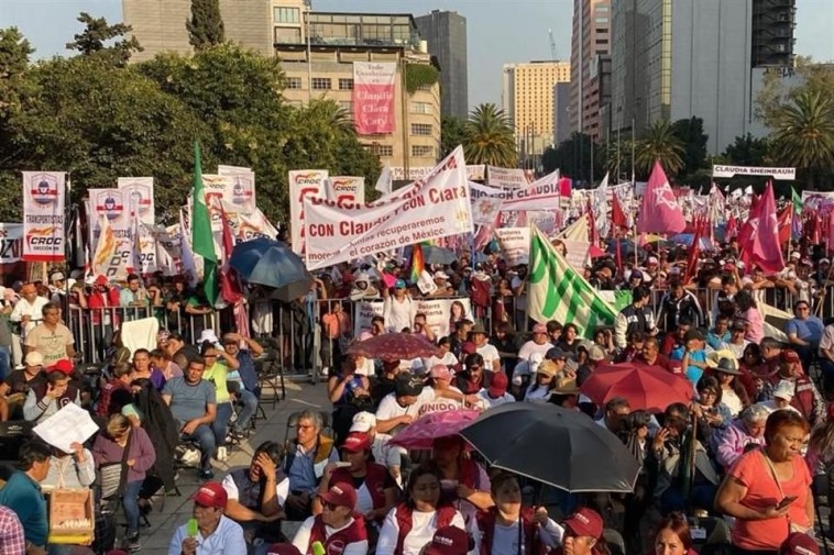 Aspirantes presidenciales cierran precampañas en México
