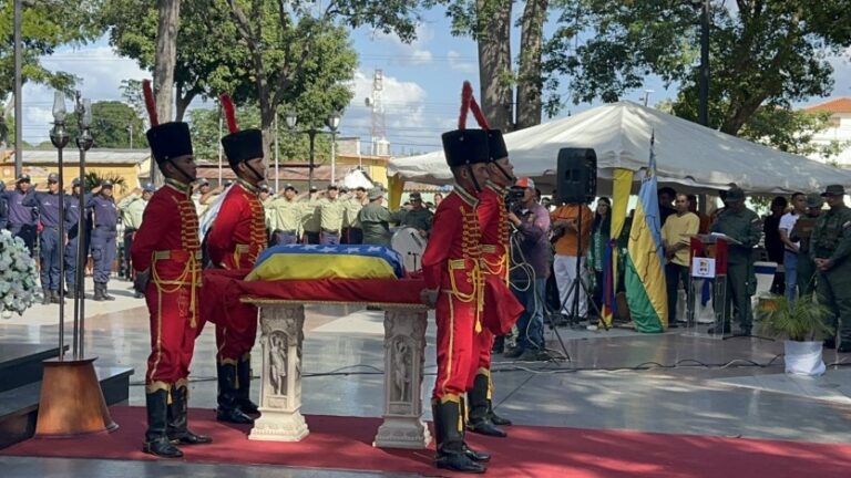 Rinden honores en la AN a los restos del general Domingo Sifontes