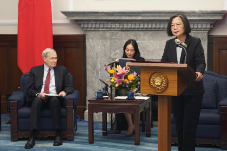 La presidenta taiwanesa destaca la alianza con EEUU en la visita de una delegación