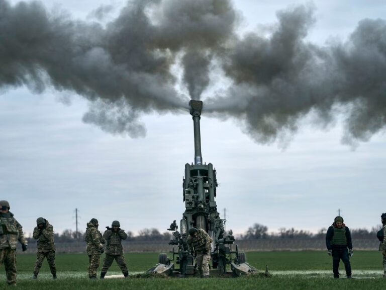 Veintitrés países lanzan una coalición para facilitar la entrega de artillería a Ucrania