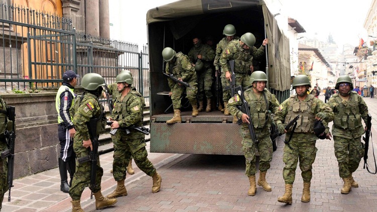 Presidente de Ecuador declara conflicto armado interno y ordena acción militar