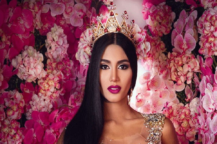 Se lanza al agua la ex Miss Venezuela Sthefany Gutiérrez