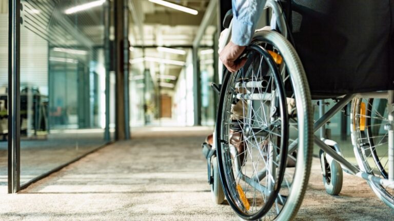 España sustituye «disminuido» por «discapacitado» en la Constitución