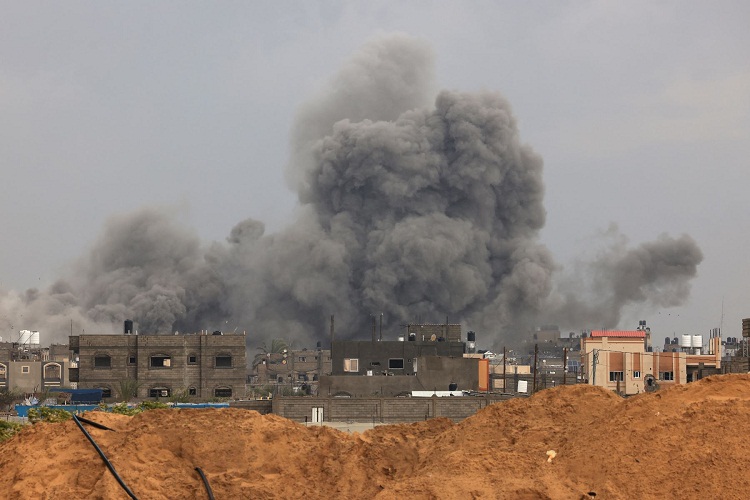 Estados Unidos bombardea objetivos proiraníes en Siria e Irak