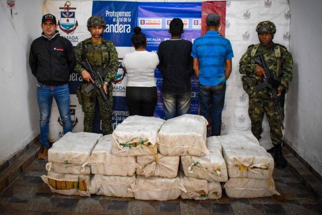 Armada colombiana incautó millonario cargamento de marihuana en una embarcación venezolana