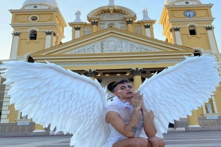 Liberan al joven que posó vestido de ángel en la Basílica de Maracaibo