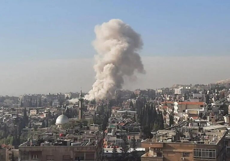 Dos muertos en Damasco en un bombardeo atribuido a Israel