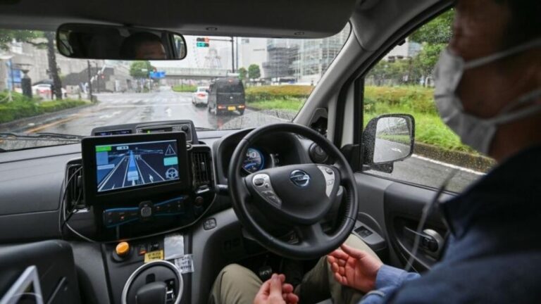 Nissan planea lanzar un servicio de taxis de conducción autónoma en Japón