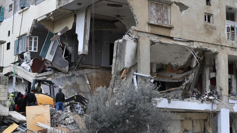 Ataque israelí deja 10 muertos en el sur de Líbano