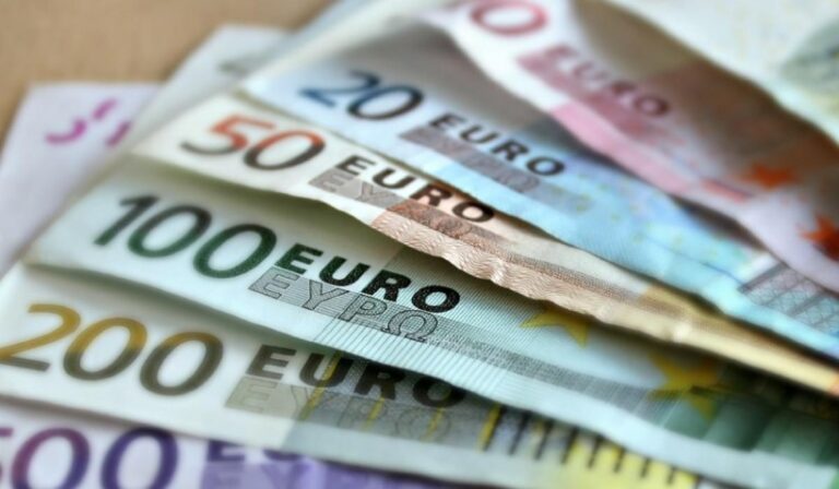 La UE recorta su previsión de crecimiento para 2024 y augura la desaceleración de la inflación