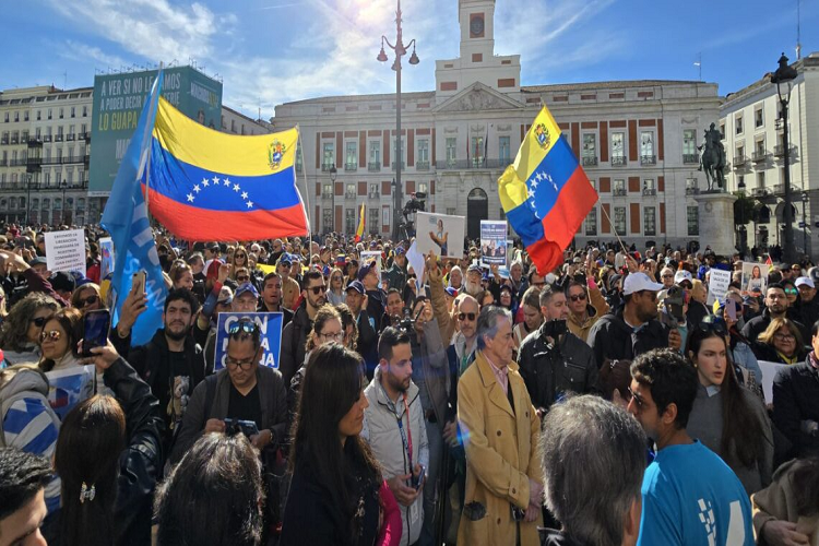 Venezolanos colmaron las calles de Madrid en apoyo a María Corina Machado 