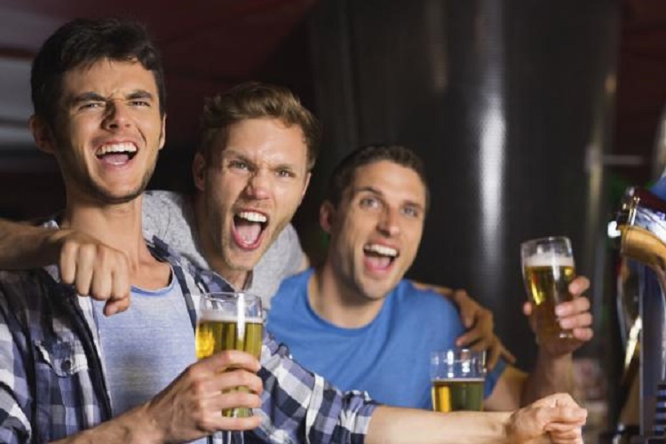 Por una buena salud: Recomiendan que hombres salgan dos veces por semana con sus amigos